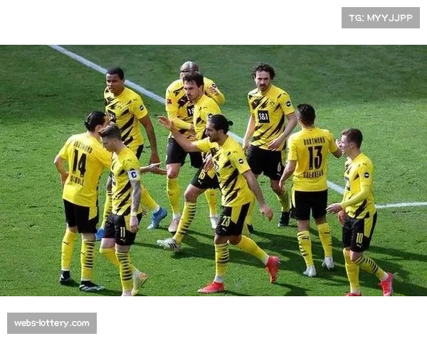 多特蒙德2-0力克门兴，联赛豪取八轮不败稳居次席。