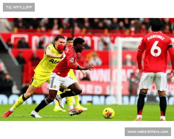 曼联主场2-0完胜热刺,卡里克执教收获四连胜重塑红魔精神面貌